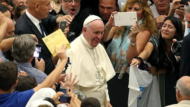 El Papa pide que no se trate a los divorciados como excomulgados