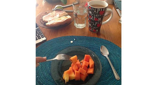 Las manos y bocas transmiten que el plato está listo para comer