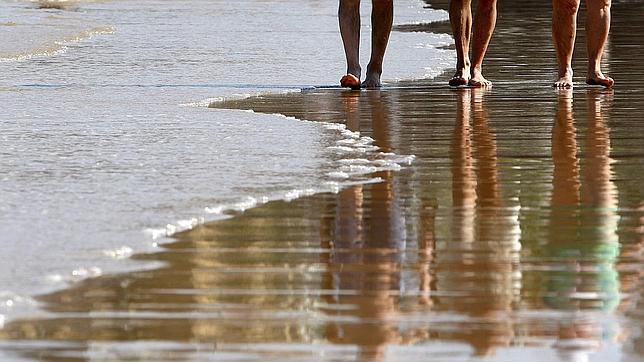 Cómo pasar un día de playa saludable