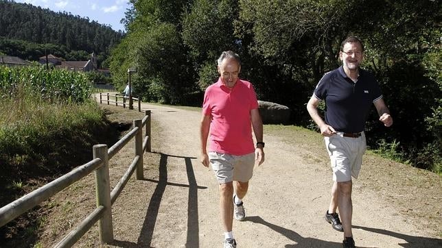 Rajoy se relaja con una caminata en Pontevedra