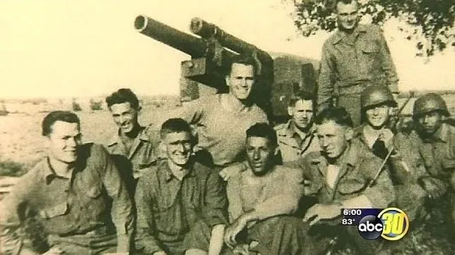 Ramos, junto a su unidad durante la Segunda Guerra Mundial