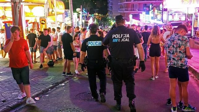 Agentes británicos empiezan a patrullar por Magaluf