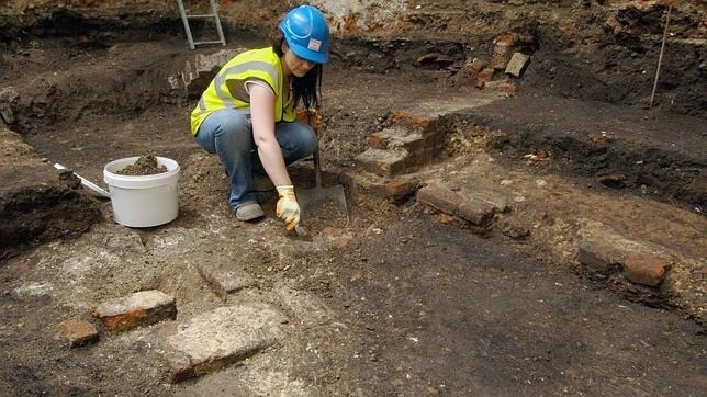 Un equipo del Museo de Arqueología de Londres quiere crear una red de voluntarios para evitar la pérdida de restos arqueológicos