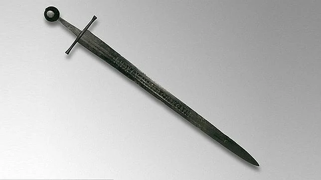 El mensaje oculto en la espada de un caballero medieval que no ha podido  ser descifrado