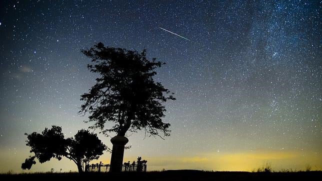 ¿Es peligrosa la lluvia de estrellas fugaces?