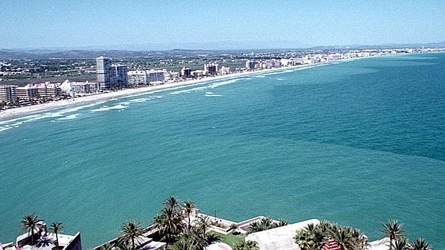 Treinta y seis playas valencianas reciben bandera negra por contaminación