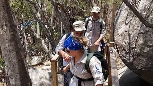 El «rutero» que rompió las barreras de la discapacidad al cruzar la selva en Tayrona