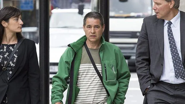 El histórico etarra Antonio Troitiño, con chaqueta verde
