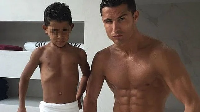 Cristiano Ronaldo Junior sigue los pasos de su padre
