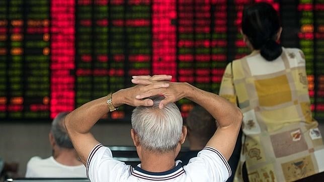 La Bolsa de Shanghái se desploma un 6,15% por las nuevas dudas sobre la economía de China