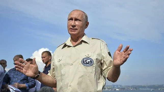 Putin en Crimea: «Los habitantes votaron por la reunificación con Rusia y punto»