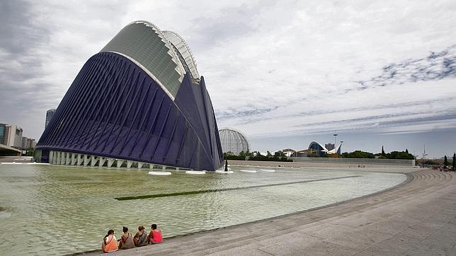 Calatrava insta a arreglar la fachada del Ágora para evitar que se derrumbe
