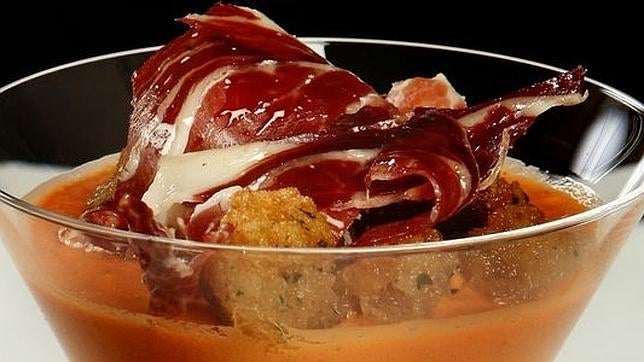 Salmorejo con ibérico, La Camarilla