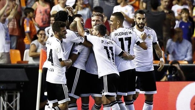 El Valencia con pie y medio en Champions