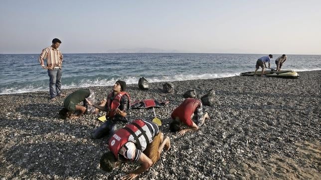 El Papa pide responder con «misericordia» a la inmigración