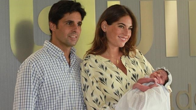 Francisco Rivera y Lourdes Montes presentan a su hija Carmen