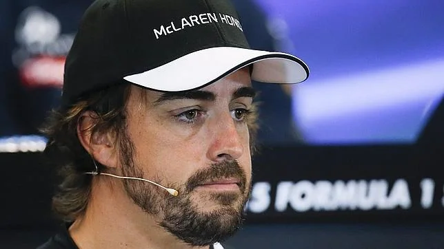 Fernando Alonso, durante una rueda de prensa en Bélgica