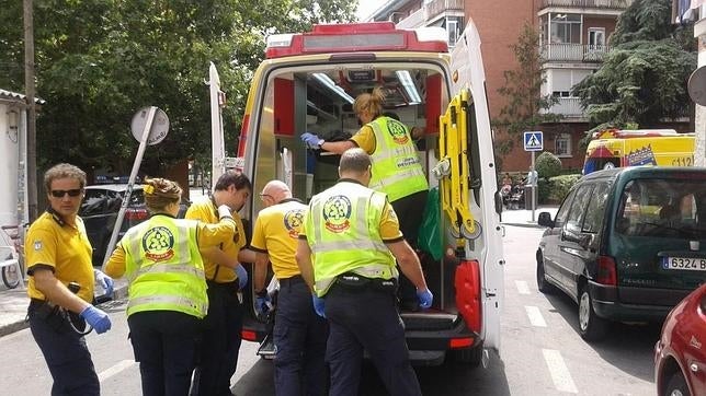 Un enfermo mental clava un punzón a su madre, herida grave, en el abdomen