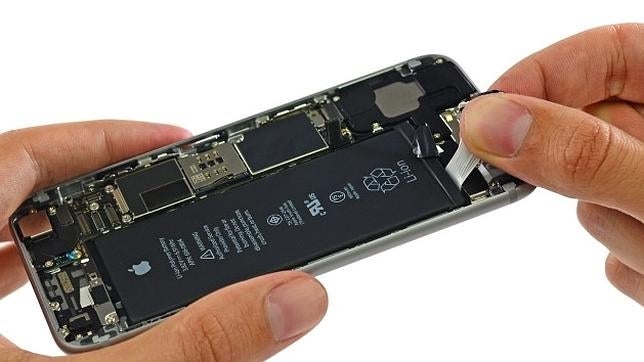 Interior del último modelo de teléfono móvil de Apple, el iPhone 6