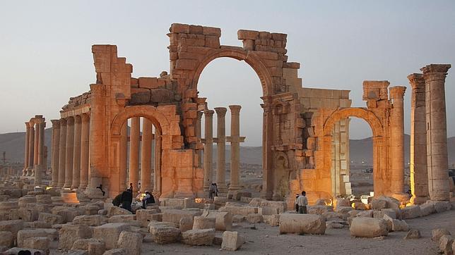 Estado Islámico borra con dinamita un templo milenario de Palmira