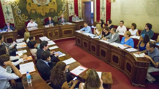 Pleno en el ayuntamiento de Alicante