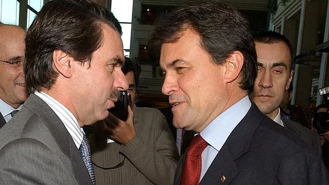 El expresidente del Gobierno José María Aznar y el presidente de Cataluña Artur Mas
