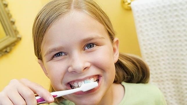 Los niños españoles suspenden a la hora de lavarse los dientes