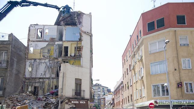 «Nos exigen cuatro meses de fianza para alquilar una vivienda»