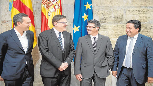 Imagen de Puig junto a los presidentes de las diputaciones provinciales