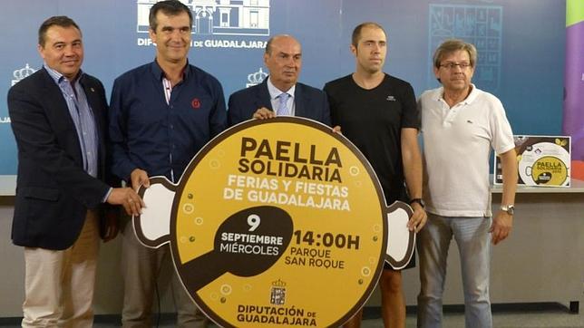 La recaudación de la paella solidaria de Ferias irá para la Asociación de Padres de Niños Autistas