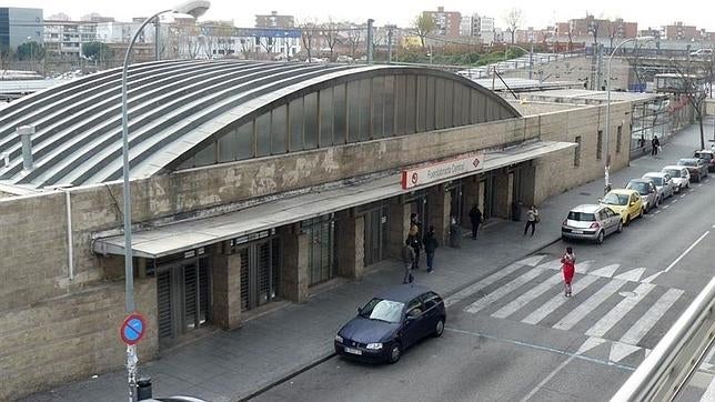 Dos detenidos por robar a punta de pistola portátiles y móviles en la estación de Fuenlabrada