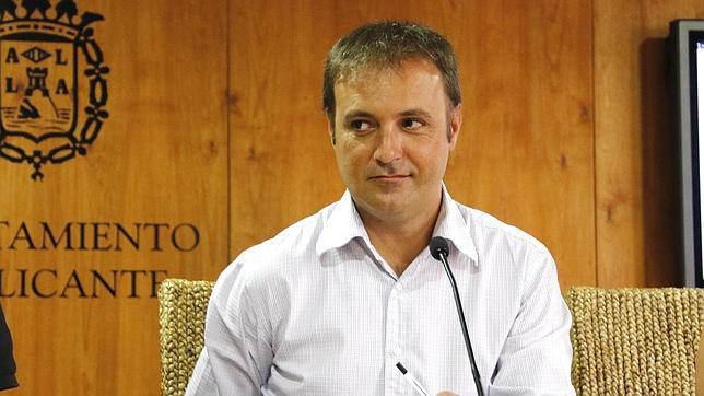 Un presidente millonario alabado por UGT al ser de «izquierdas»