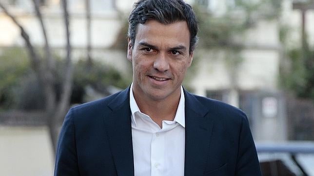 Sánchez se desmarca de los históricos del PSOE en su estrategia frente a Mas