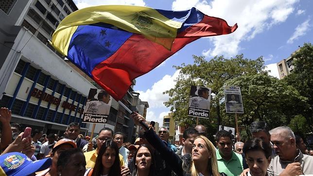 Lilian Tintori: «Les he dicho mis hijos que papá vuelve a casa»