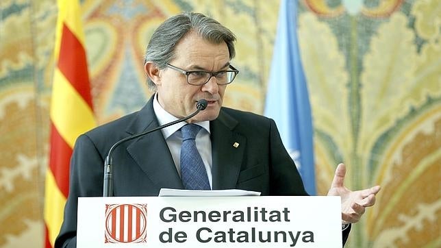 Mas: «Hay que tener mucha audacia para dar lecciones de democracia a los catalanes»