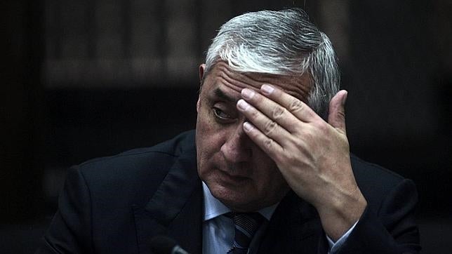 Los presidentes que dimitieron implicados en escándalos de corrupción