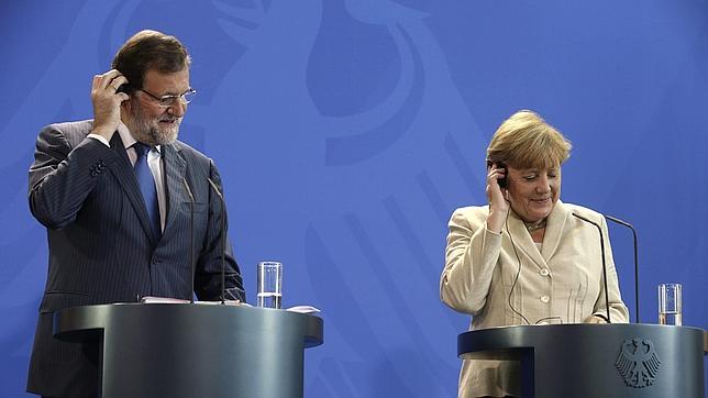 Merkel apoya la estrategia de Rajoy sobre Cataluña: «Hay que respetar los tratados internacionales»
