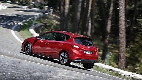 El Pulsar cumple un año y Nissan lo celebra «brindando» con gasolina