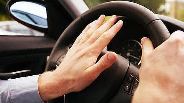 Las discusiones de pareja y por trabajo son causas del nerviosismo al volante