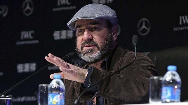 Eric Cantona se ofrece a acoger refugiados en su casa