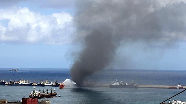 Los bomberos de Las Palmas de Gran Canaria exigen un convenio entre el Ayuntamiento y el Puerto de la Luz