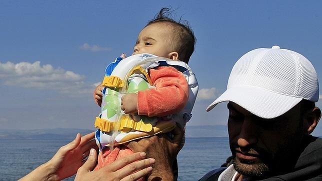 Grecia abrirá dos nuevos centros para refugiados ante la llegada masiva a sus islas