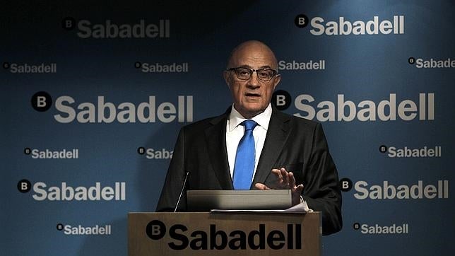 Banco Sabadell estudia una gran compra de activos controlados por el Reino Unido