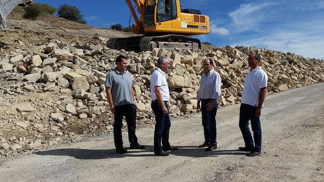 Parra en la visita a las obras de Bujarrabal