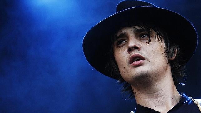 Peter Doherty sufre un ataque de ansiedad severo que le impide subir al escenario