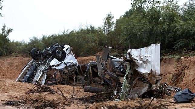 Mueren 16 personas en Utah por inundaciones