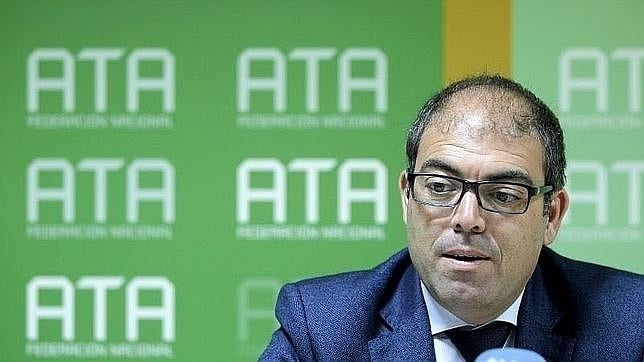 La reducción de trabas administrativas ahorrará más de 900 millones en gastos a autónomos y administraciones