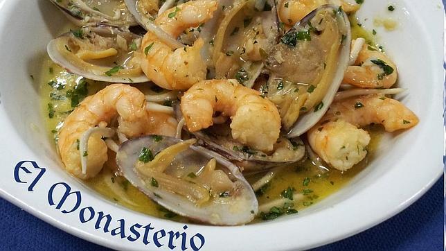 En el Monasterio, pescados y mariscos frescos