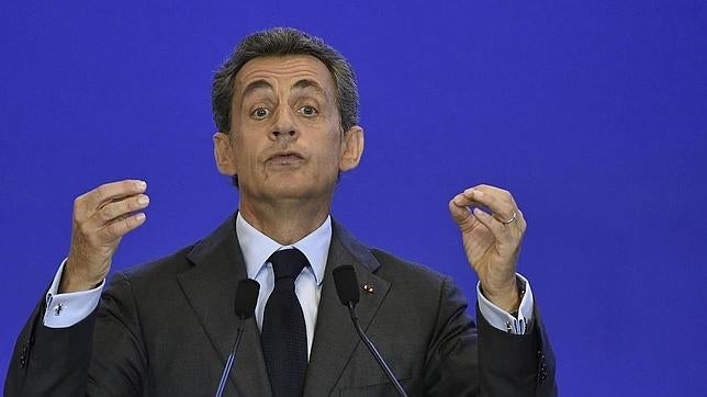 Sarkozy pide limitar los derechos de los refugiados en Francia