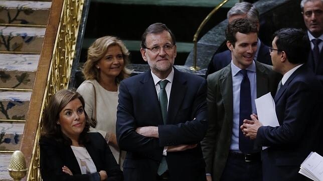 Rajoy en el Pleno, con Santamaría, Casado y Ayllón